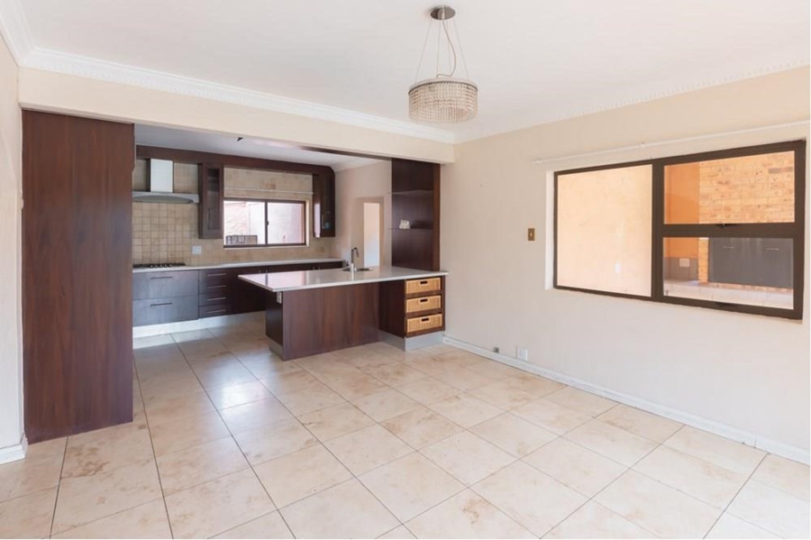 To Let 4 Bedroom Property for Rent in Bedfordview Gauteng