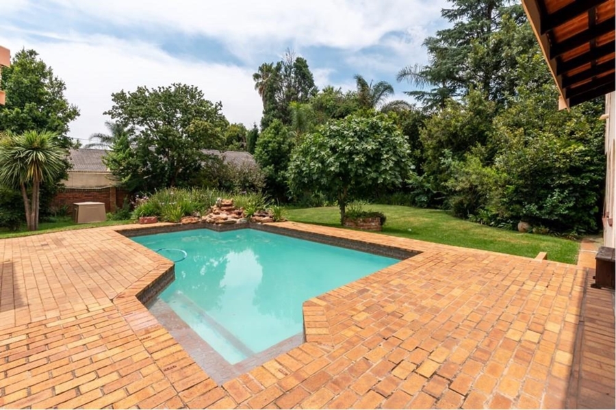 To Let 4 Bedroom Property for Rent in Bedfordview Gauteng