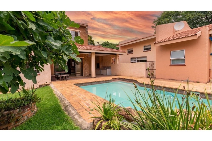 To Let 4 Bedroom Property for Rent in Bedfordview Gauteng
