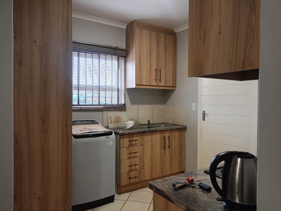 2 Bedroom Property for Sale in Crystal Park Gauteng