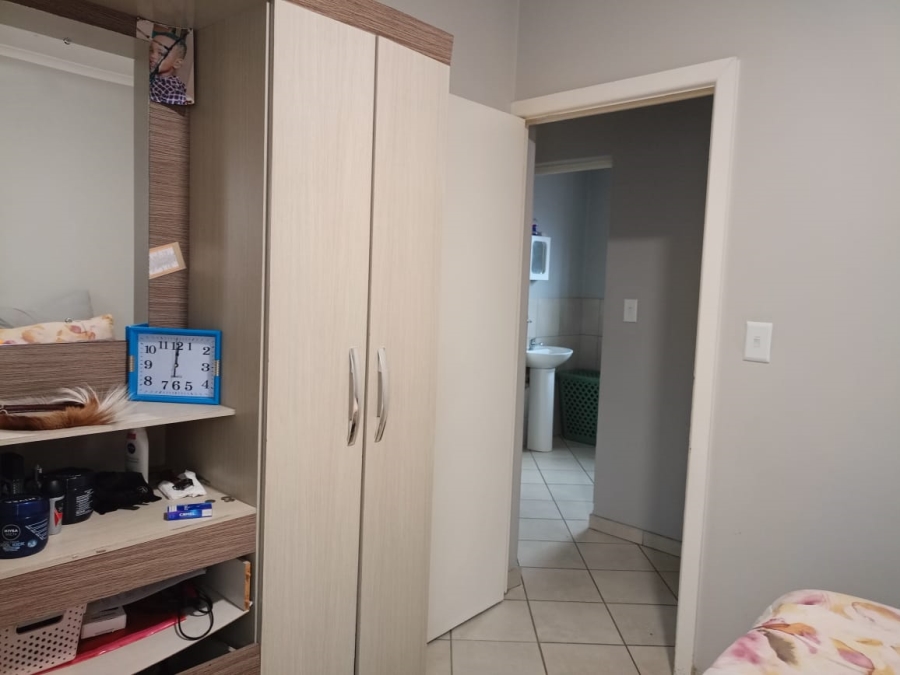 2 Bedroom Property for Sale in Crystal Park Gauteng