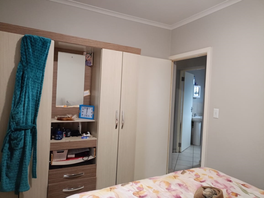 2 Bedroom Property for Sale in Crystal Park Gauteng