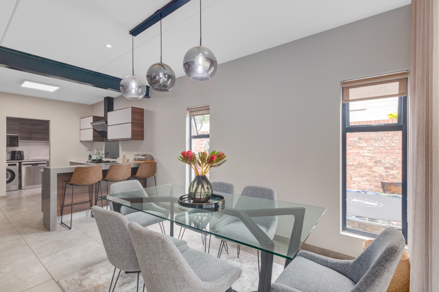 3 Bedroom Property for Sale in Crowthorne AH Gauteng