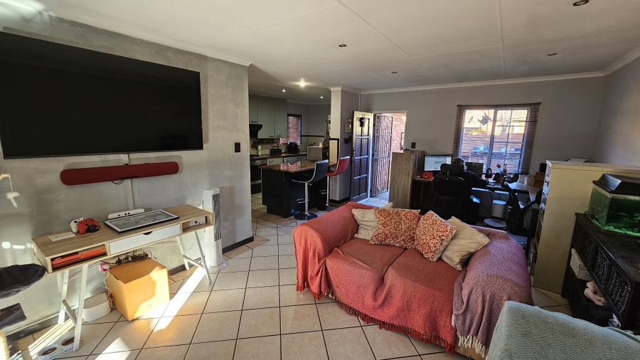 2 Bedroom Property for Sale in Moreleta Park Gauteng