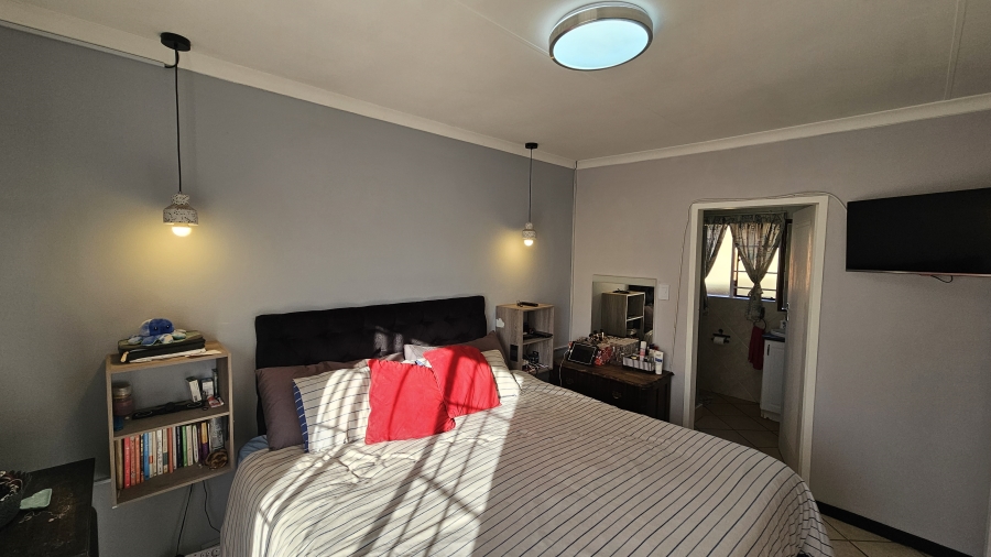 2 Bedroom Property for Sale in Moreleta Park Gauteng