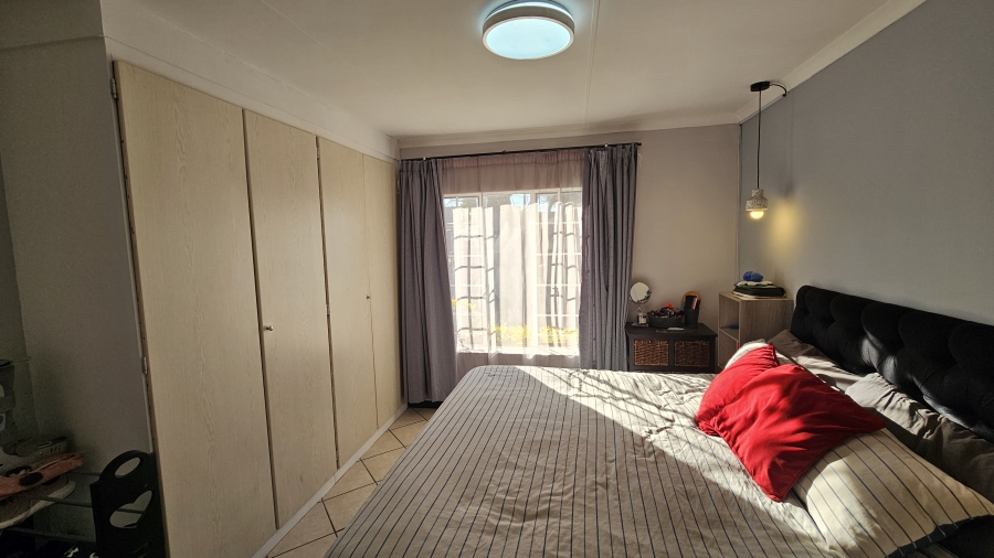 2 Bedroom Property for Sale in Moreleta Park Gauteng