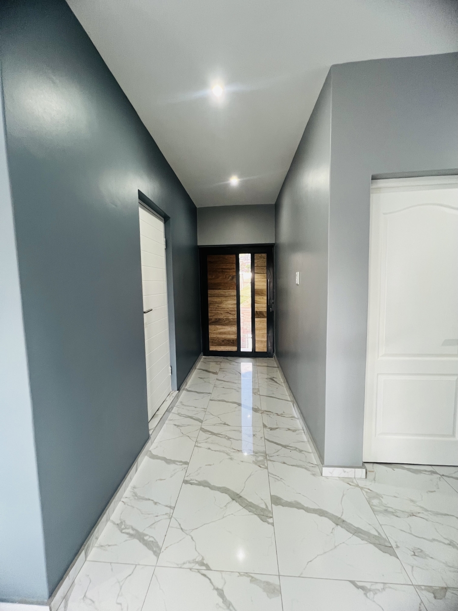 4 Bedroom Property for Sale in Amandasig Gauteng