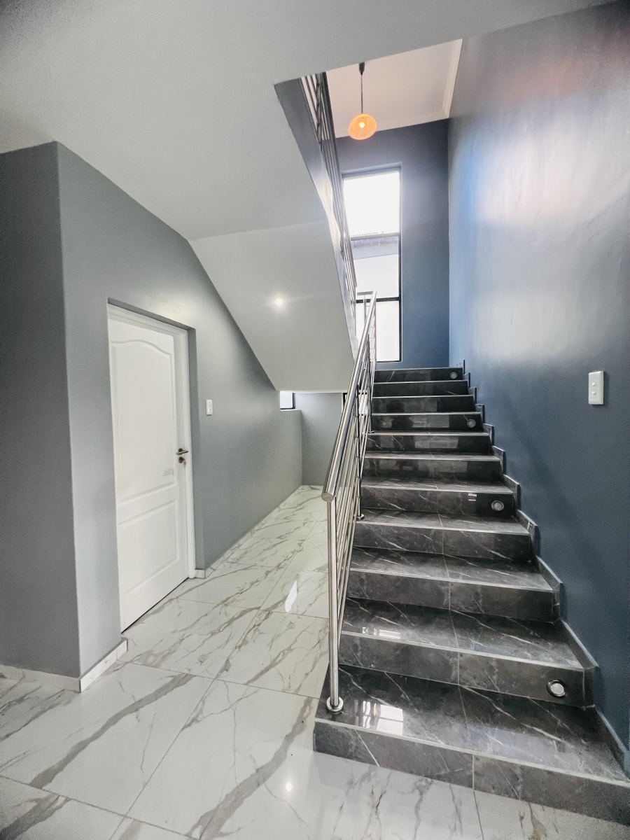 4 Bedroom Property for Sale in Amandasig Gauteng