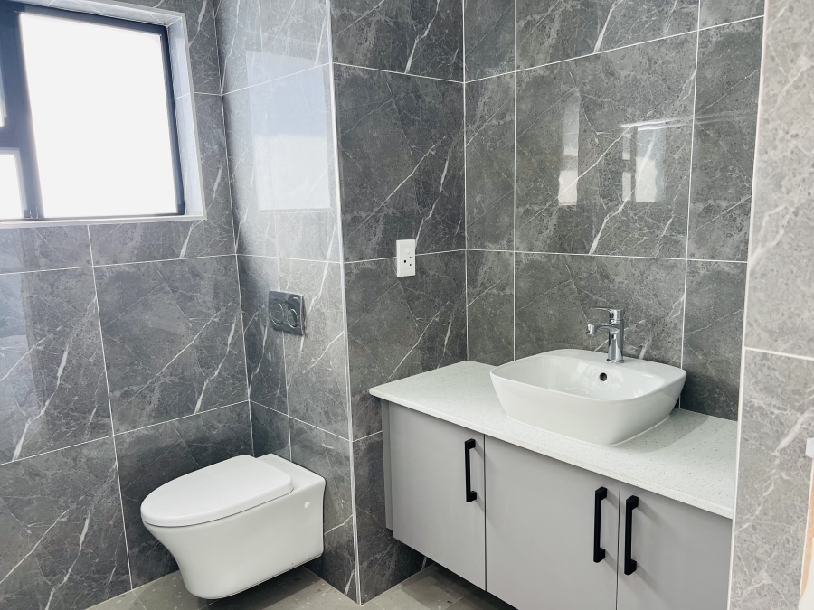 4 Bedroom Property for Sale in Amandasig Gauteng