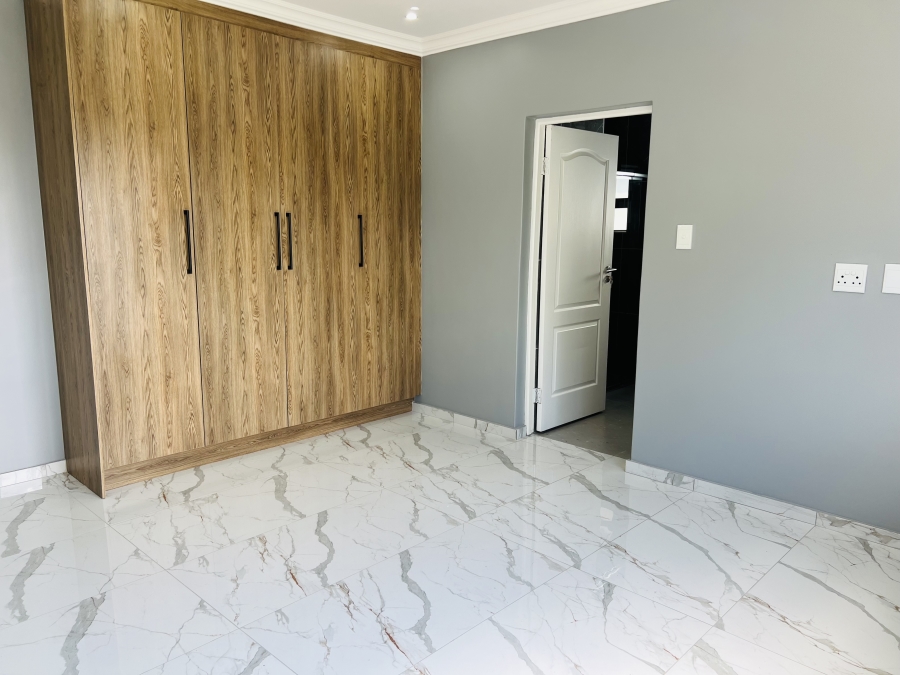 4 Bedroom Property for Sale in Amandasig Gauteng
