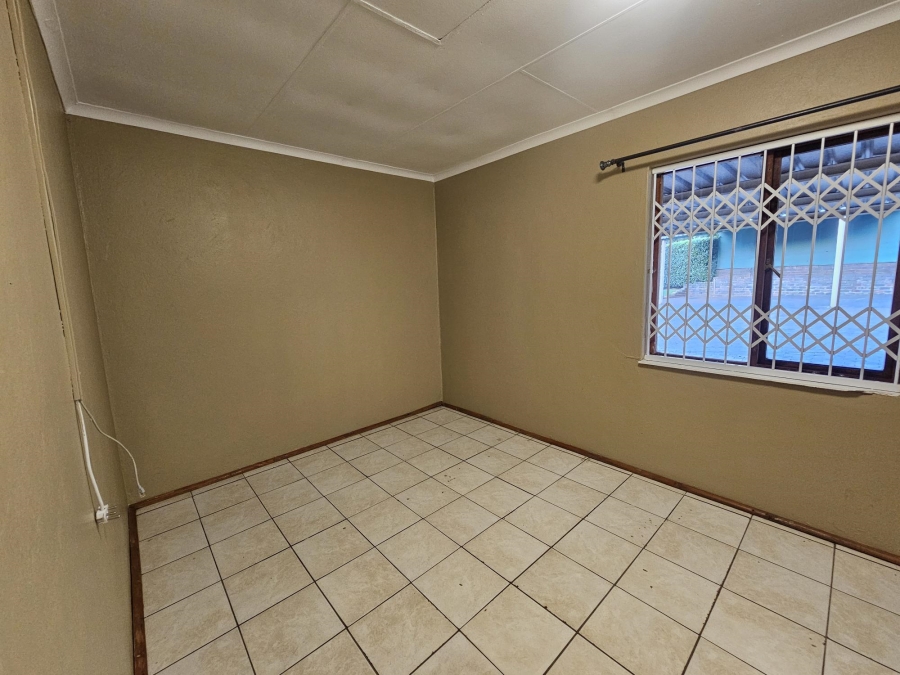To Let 2 Bedroom Property for Rent in Noordheuwel Gauteng