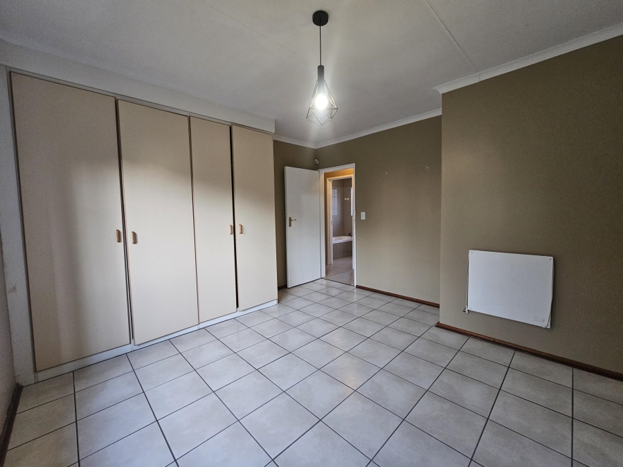 To Let 2 Bedroom Property for Rent in Noordheuwel Gauteng