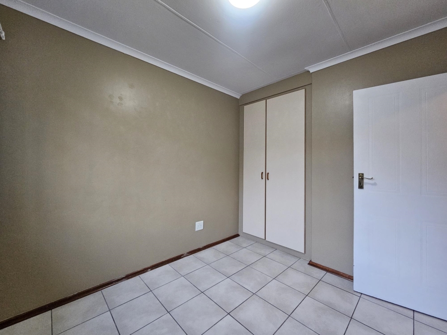 To Let 2 Bedroom Property for Rent in Noordheuwel Gauteng