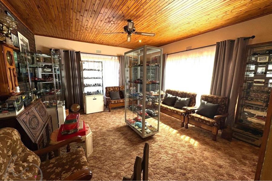 4 Bedroom Property for Sale in Roodekrans Gauteng