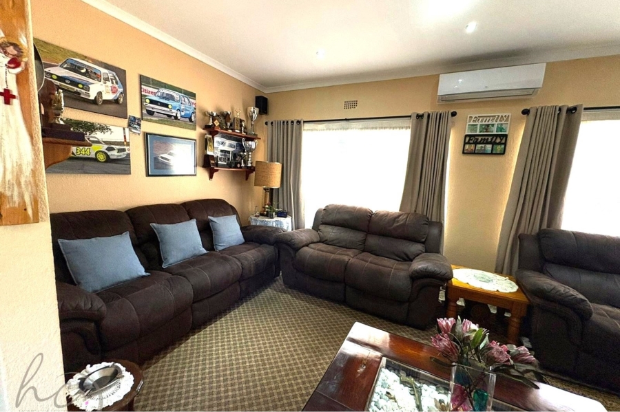 4 Bedroom Property for Sale in Roodekrans Gauteng