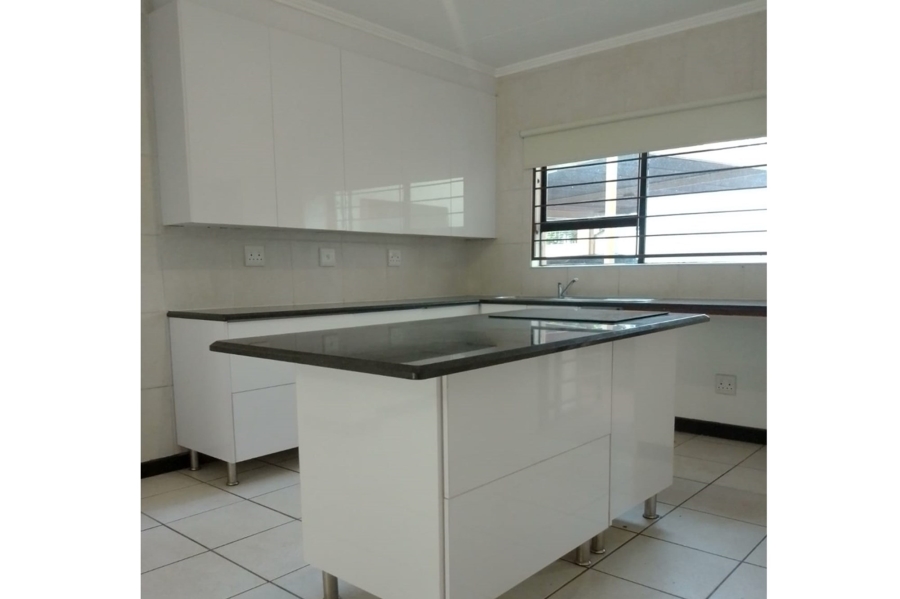 2 Bedroom Property for Sale in Sunninghill Gauteng