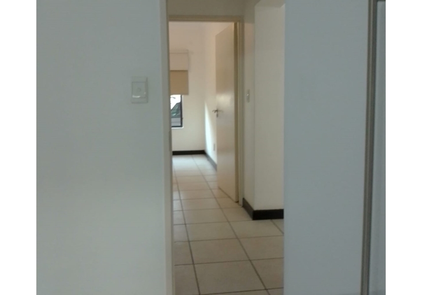 2 Bedroom Property for Sale in Sunninghill Gauteng