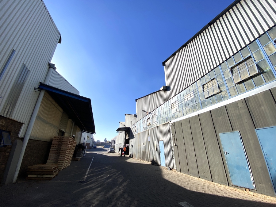 To Let commercial Property for Rent in Clayville Gauteng