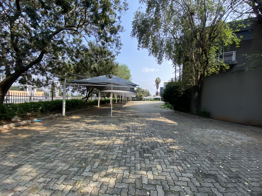 To Let commercial Property for Rent in Longmeadow Gauteng