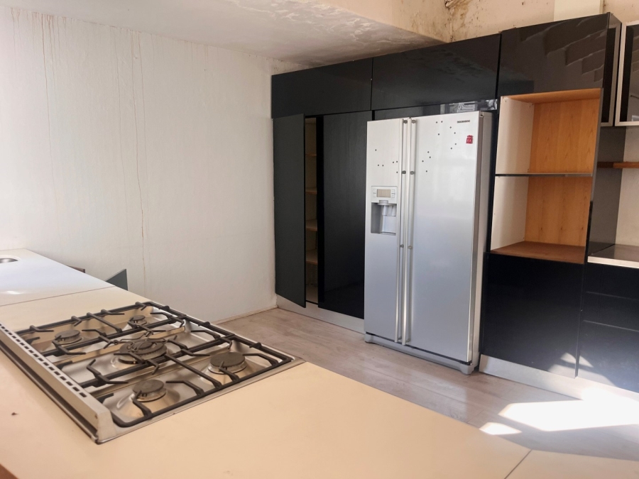 4 Bedroom Property for Sale in Waverley Gauteng