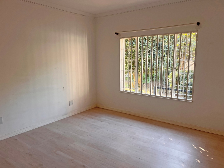 4 Bedroom Property for Sale in Waverley Gauteng