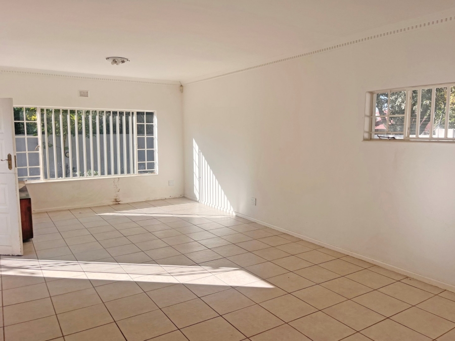 4 Bedroom Property for Sale in Waverley Gauteng