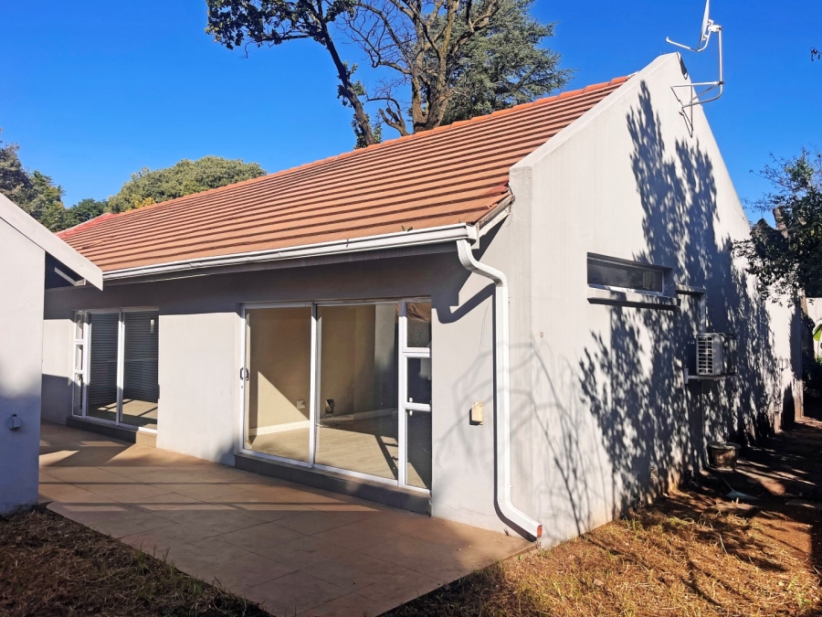 4 Bedroom Property for Sale in Waverley Gauteng