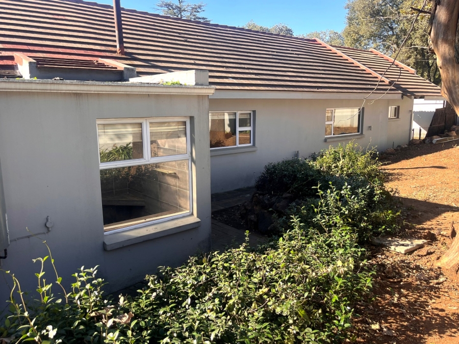 4 Bedroom Property for Sale in Waverley Gauteng