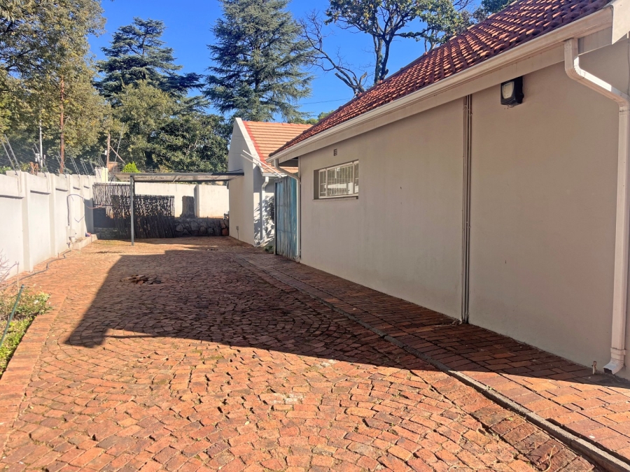 4 Bedroom Property for Sale in Waverley Gauteng