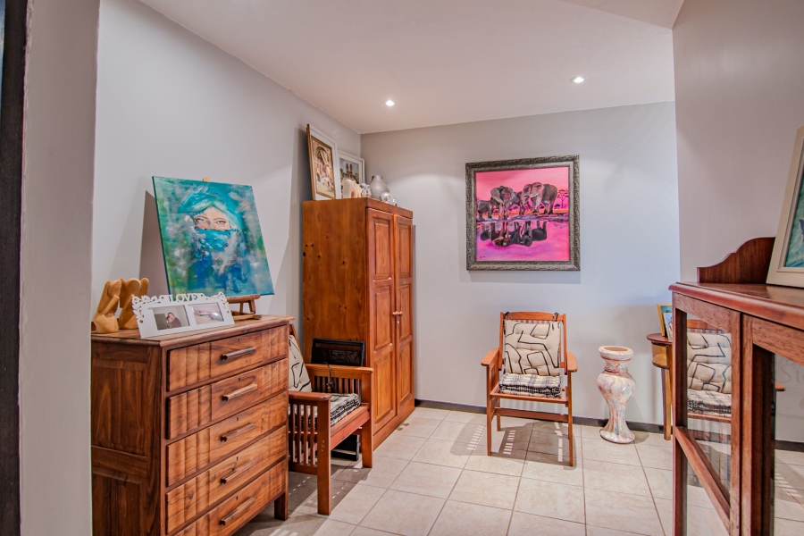 3 Bedroom Property for Sale in Lombardy Estate Gauteng
