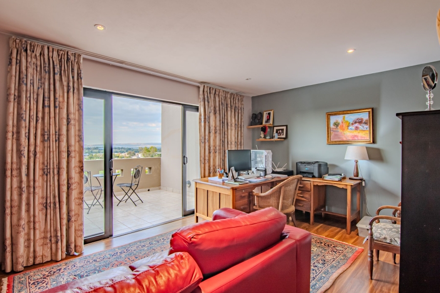 3 Bedroom Property for Sale in Lombardy Estate Gauteng
