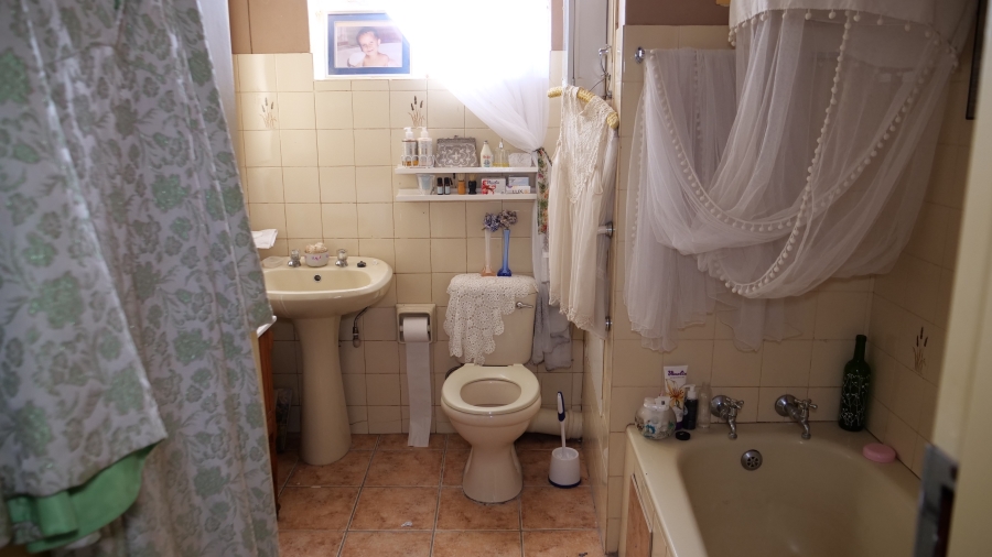 1 Bedroom Property for Sale in Wonderboom South Gauteng