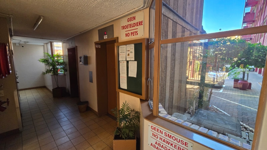 1 Bedroom Property for Sale in Wonderboom South Gauteng