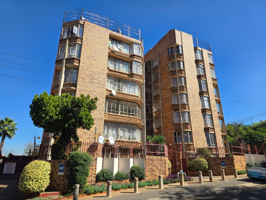 1 Bedroom Property for Sale in Wonderboom South Gauteng