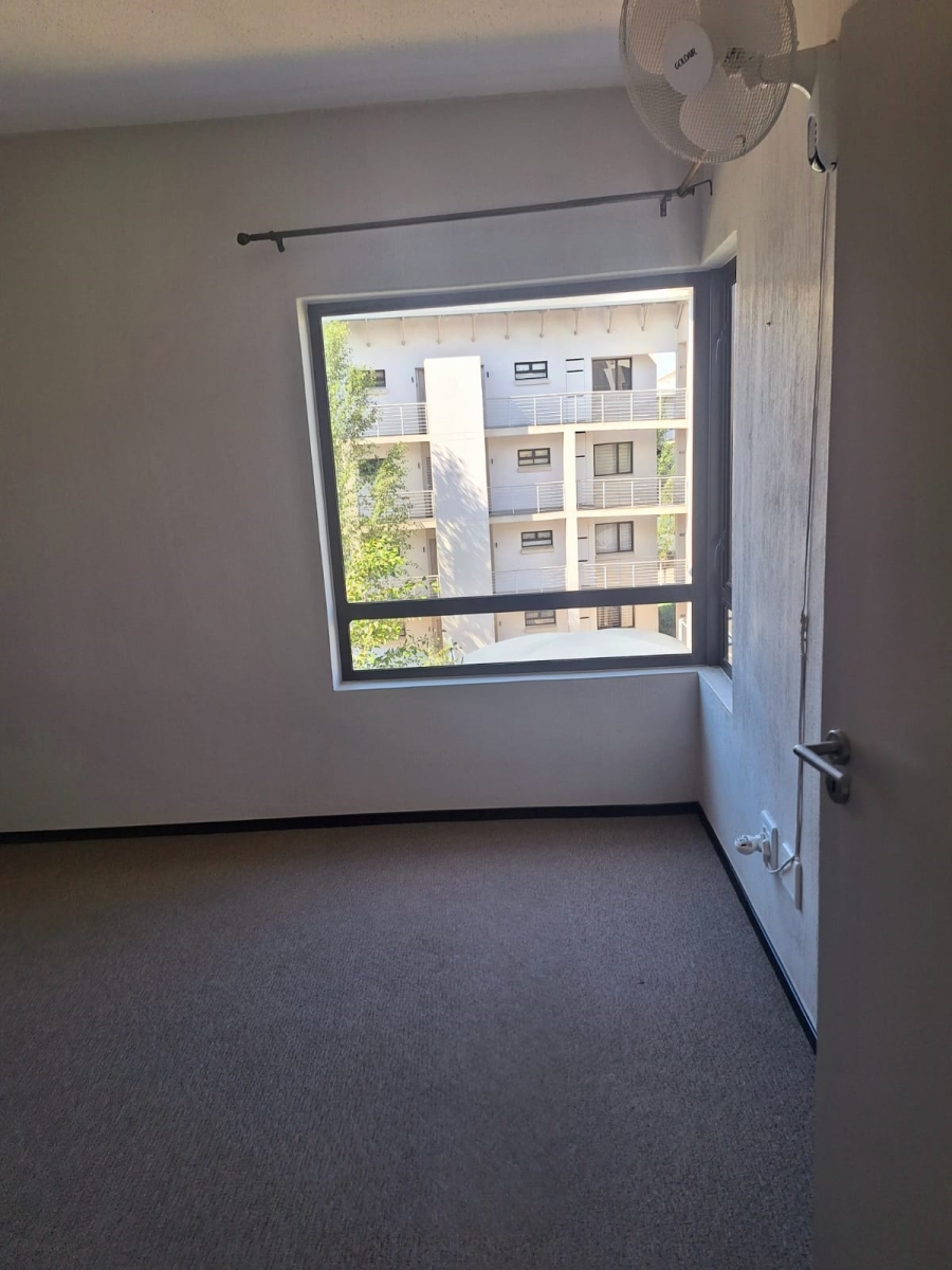 To Let 1 Bedroom Property for Rent in Fourways Gauteng