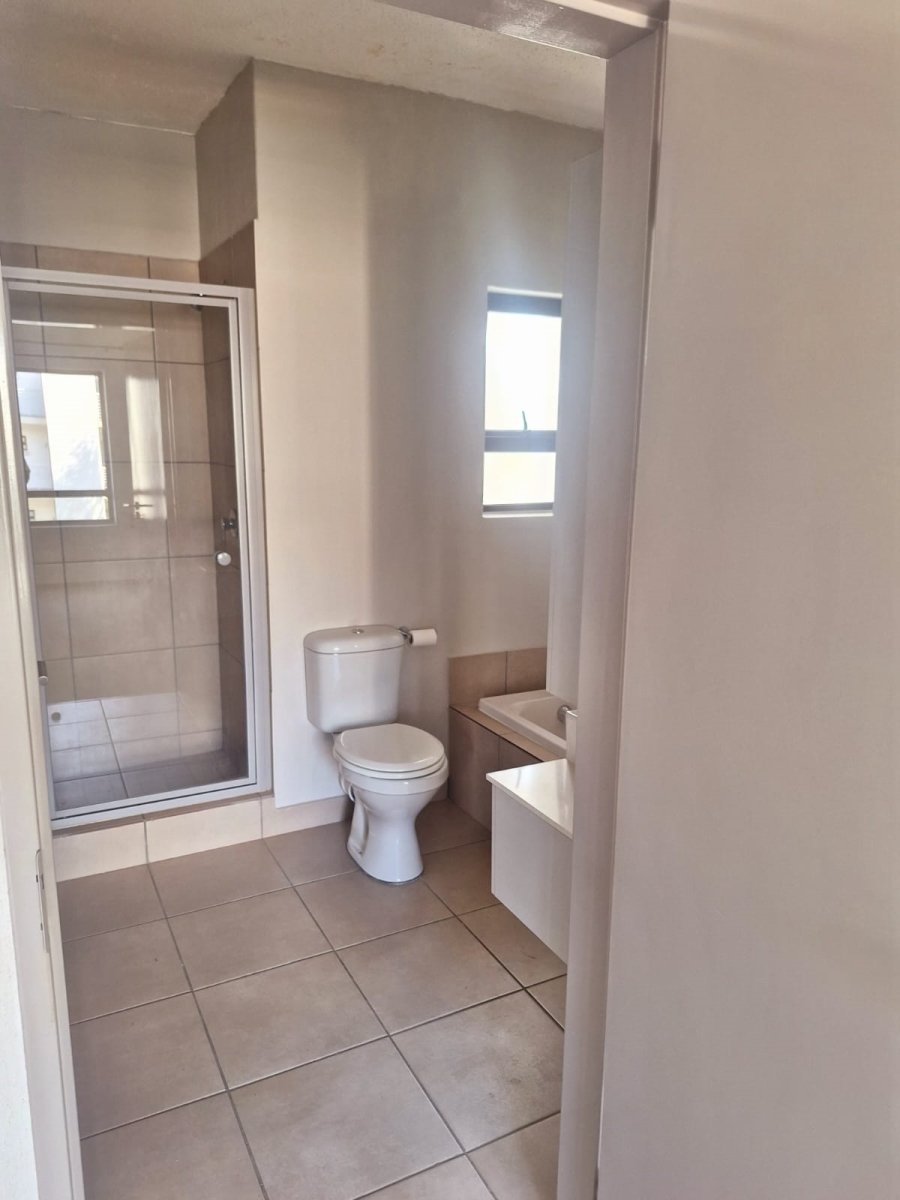 To Let 1 Bedroom Property for Rent in Fourways Gauteng