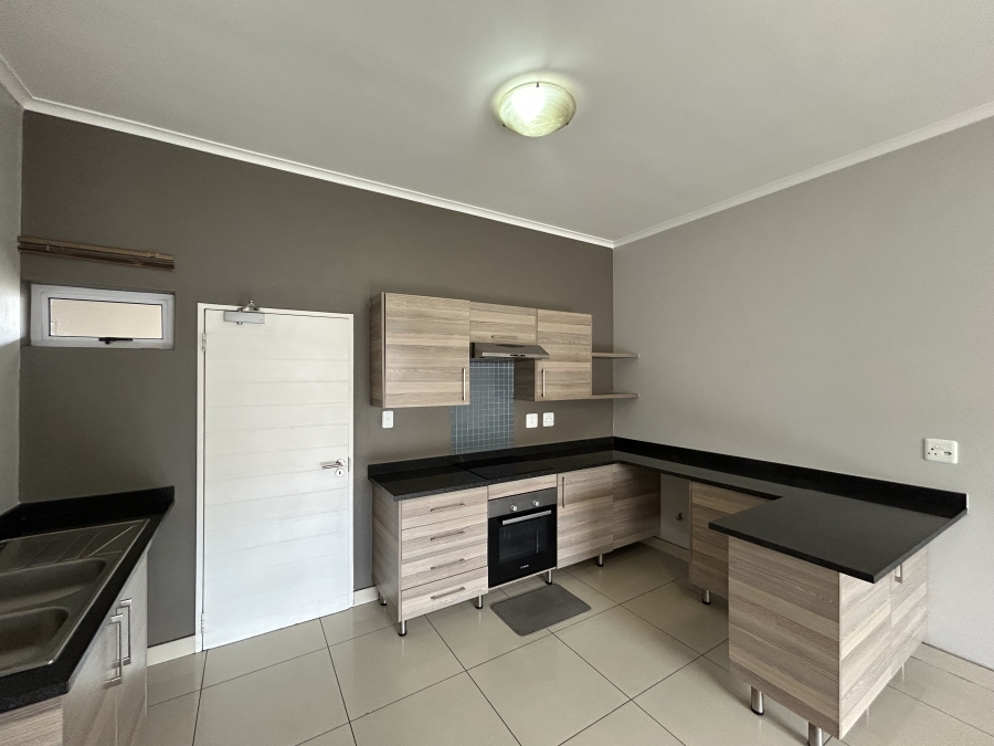 To Let 2 Bedroom Property for Rent in Blue Hills Gauteng