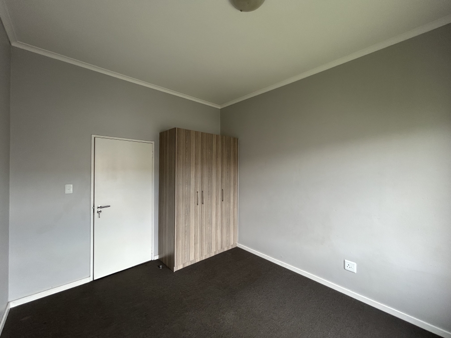 To Let 2 Bedroom Property for Rent in Blue Hills Gauteng