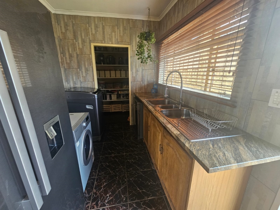 3 Bedroom Property for Sale in Greenhills Gauteng