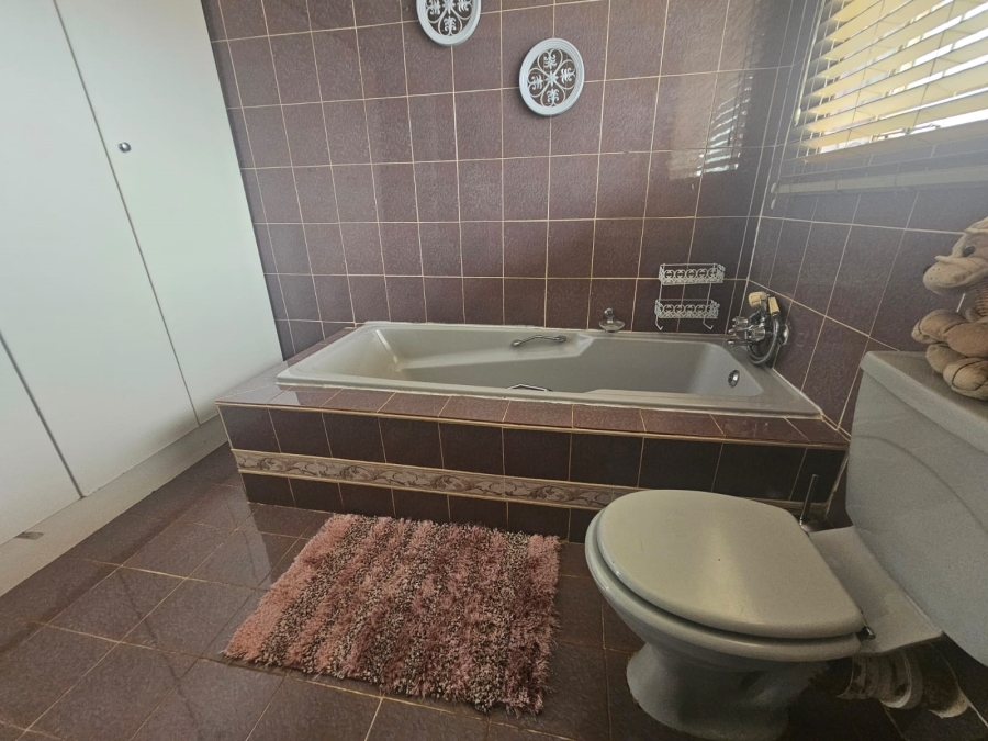 3 Bedroom Property for Sale in Greenhills Gauteng