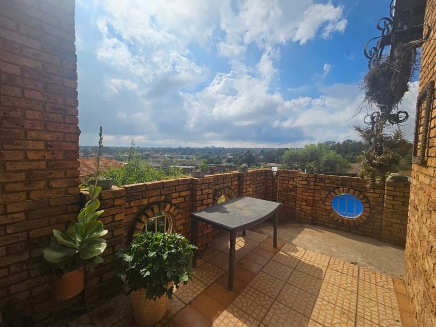 3 Bedroom Property for Sale in Greenhills Gauteng