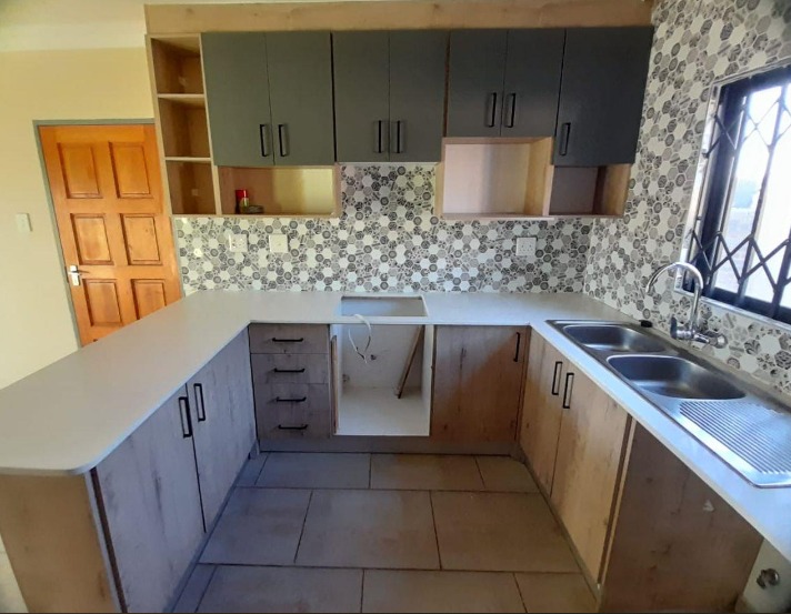 2 Bedroom Property for Sale in Andeon Gauteng