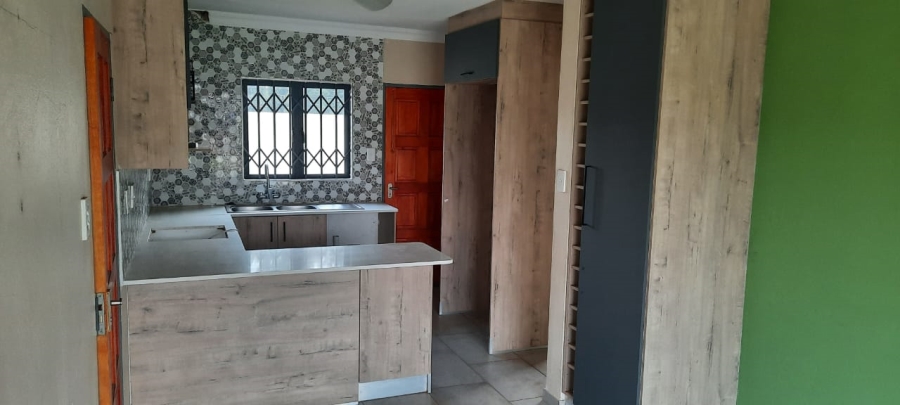 2 Bedroom Property for Sale in Andeon Gauteng