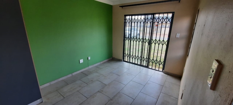 2 Bedroom Property for Sale in Andeon Gauteng