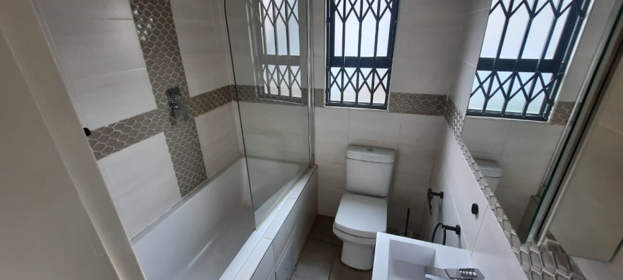 2 Bedroom Property for Sale in Andeon Gauteng