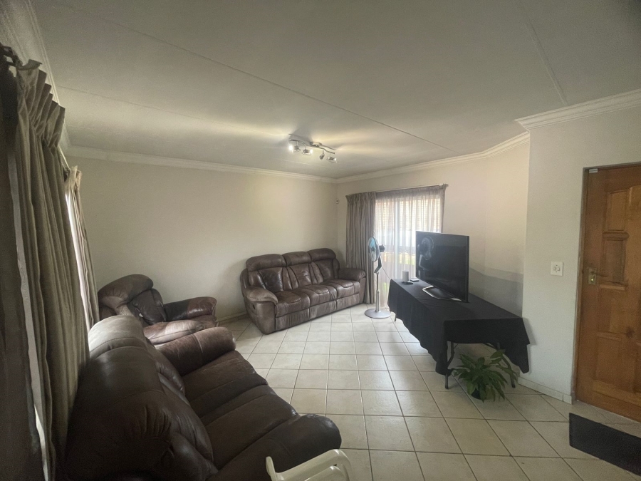 3 Bedroom Property for Sale in Eldoraigne Gauteng