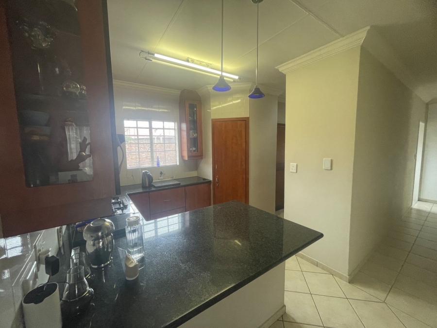 3 Bedroom Property for Sale in Eldoraigne Gauteng