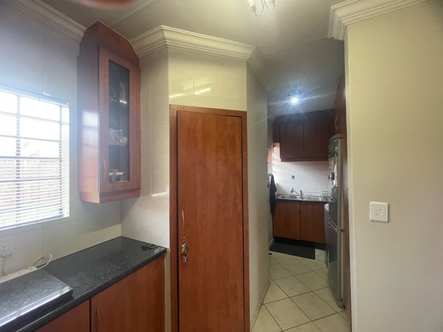 3 Bedroom Property for Sale in Eldoraigne Gauteng