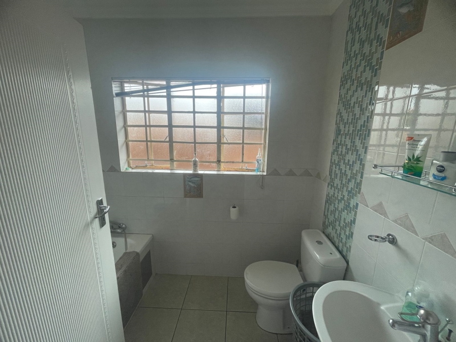 3 Bedroom Property for Sale in Eldoraigne Gauteng