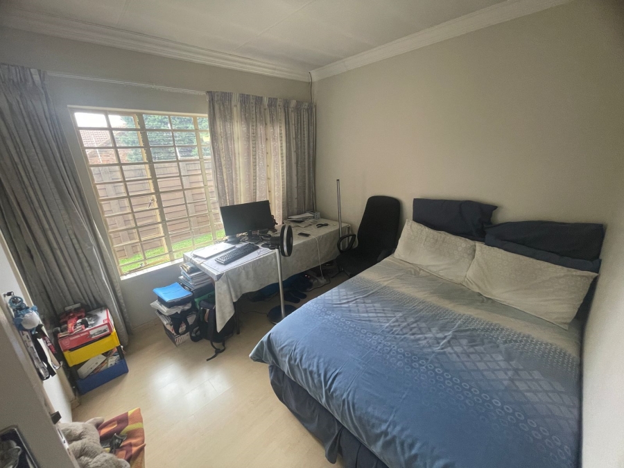 3 Bedroom Property for Sale in Eldoraigne Gauteng